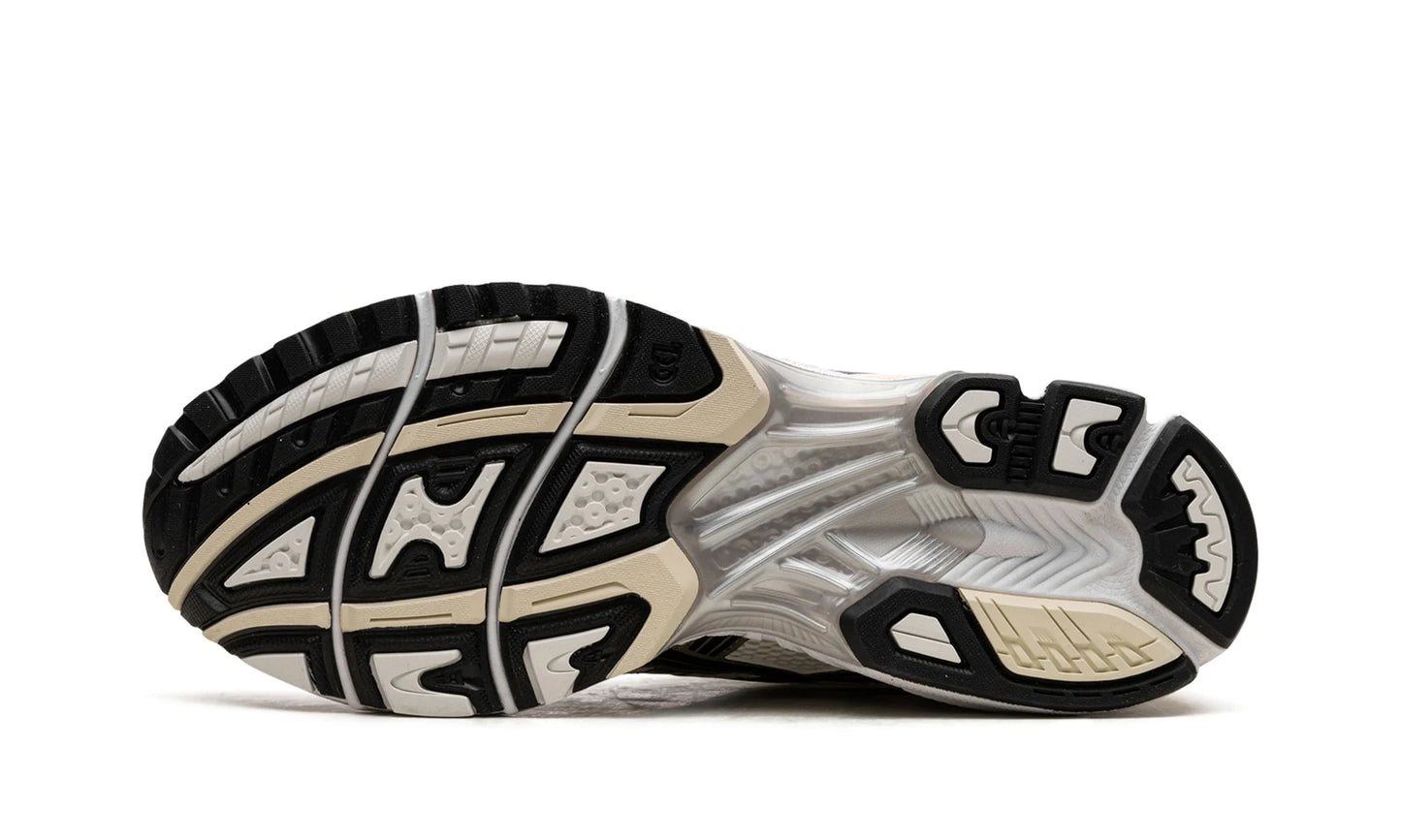 ASICS GEL KAYANO 14 "SILVER CREAM"