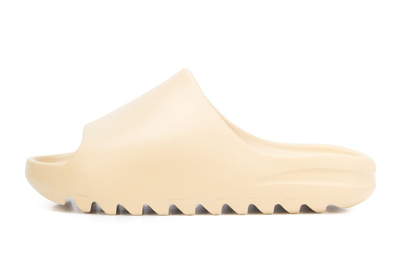 YEEZY Slide “Bone”